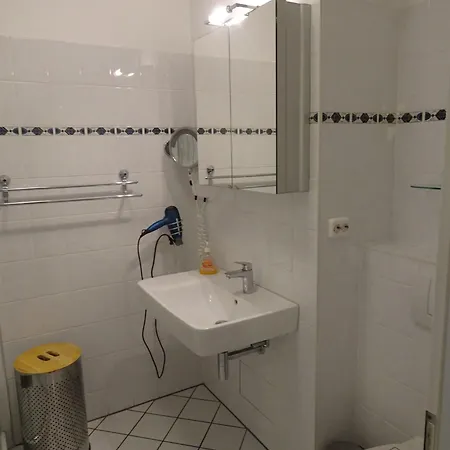 Am Stadtwald 3 شقة *